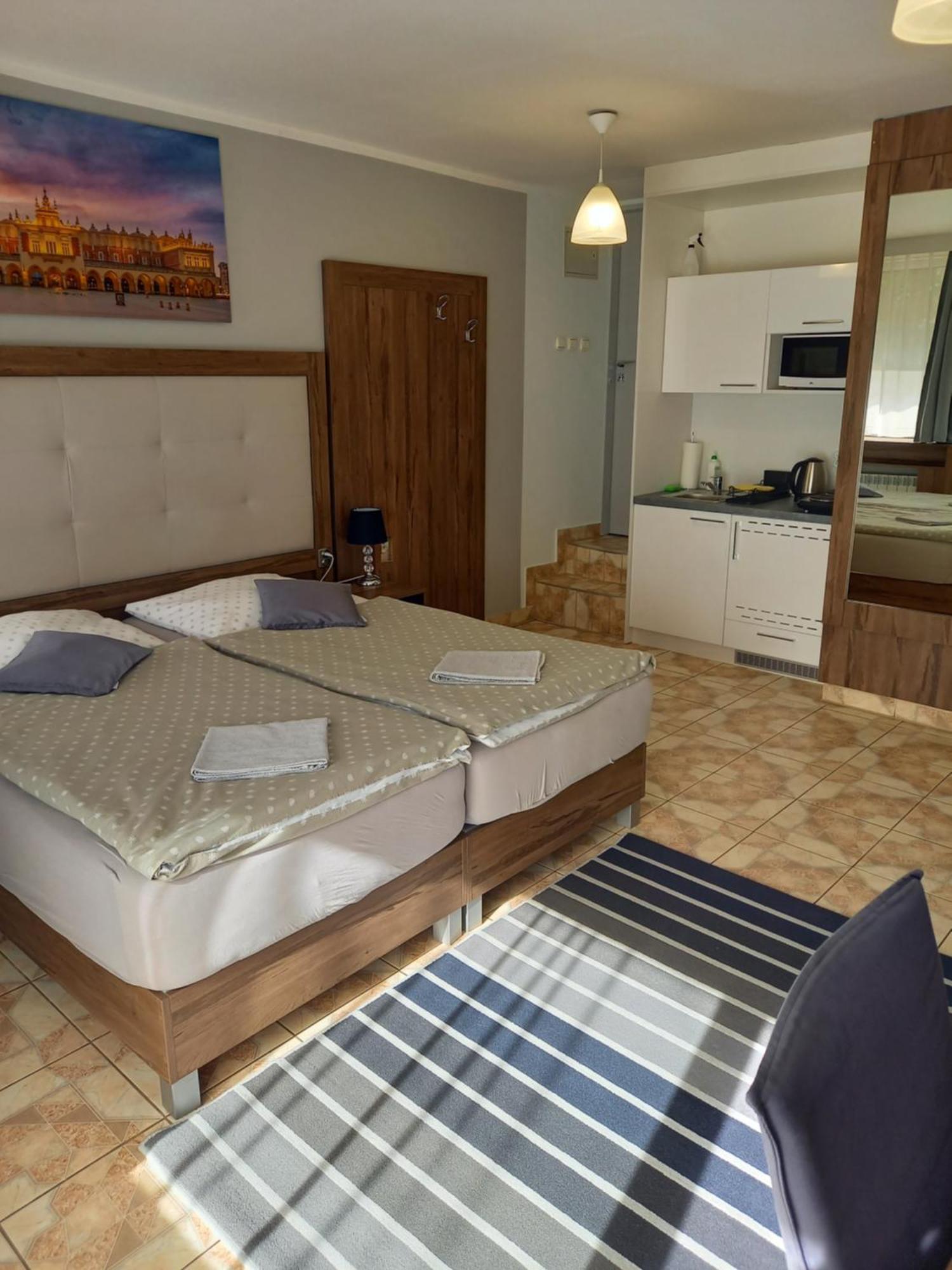 Mini Apartamenty Centrum Cracovia Esterno foto